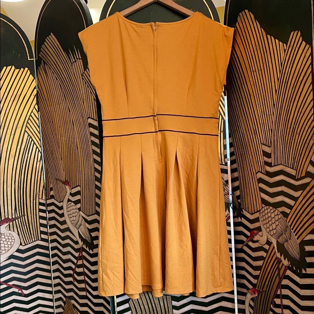 NWT Retrolicious Yellow-Orange Dress Medium - Picture 3 of 6
